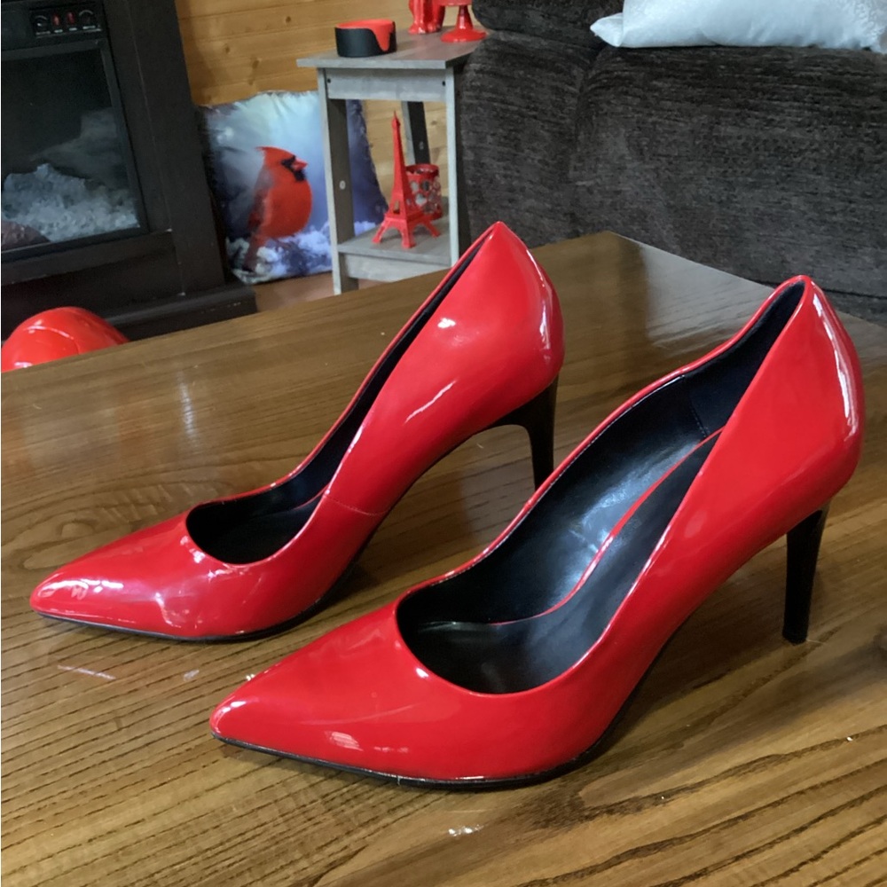 Le Chateau Vibrant Red Patent Heels